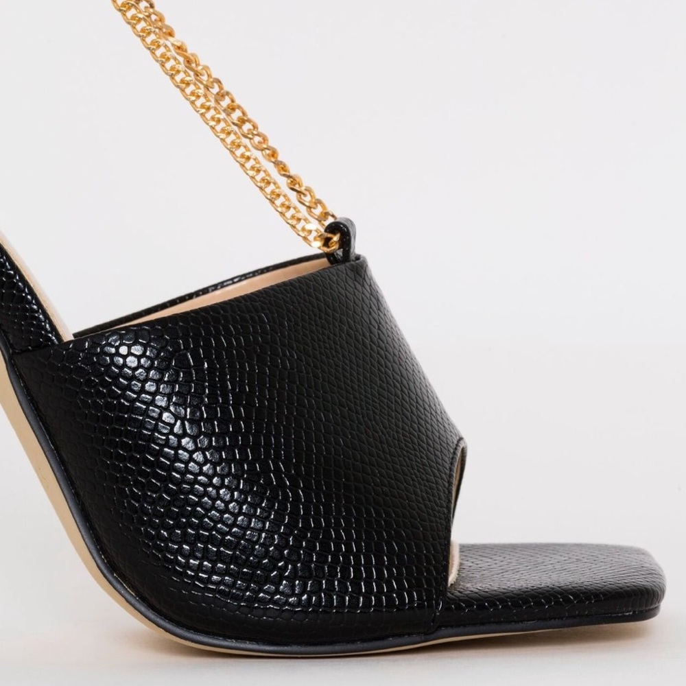 Black snake print stiletto mules with a gold chain US size 8 - Picture 5 of 7